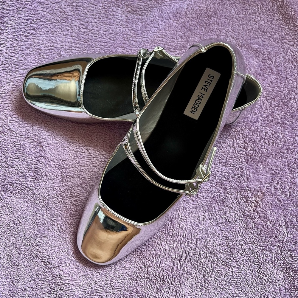 NWOT Steve Madden “ALISAH” Silver Mary Janes - Picture 3 of 5